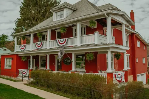 Cramer Family Mountain Inn Exterior