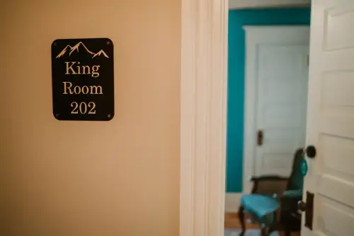 Cramer Family Mountain Inn King Room 15