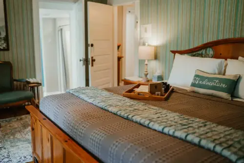 Cramer Family Mountain Inn King Room